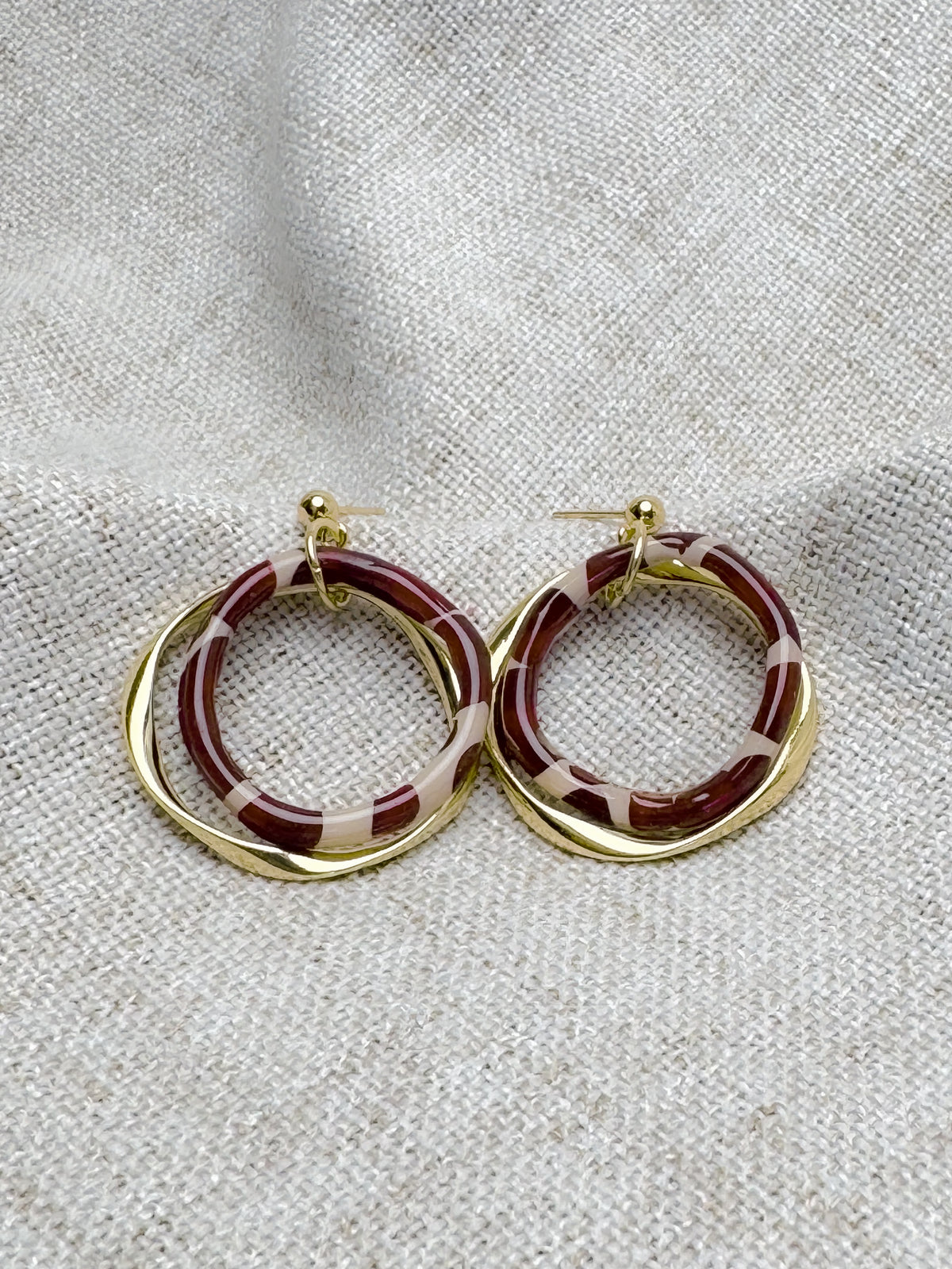 Burgundy Leo