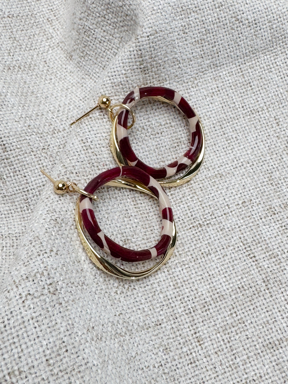 Burgundy Leo