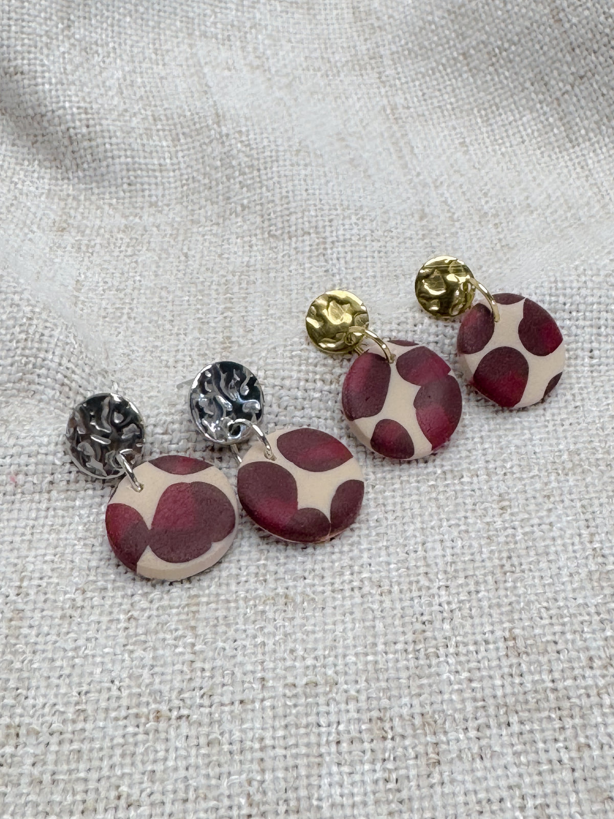 Burgundy Leo Casual