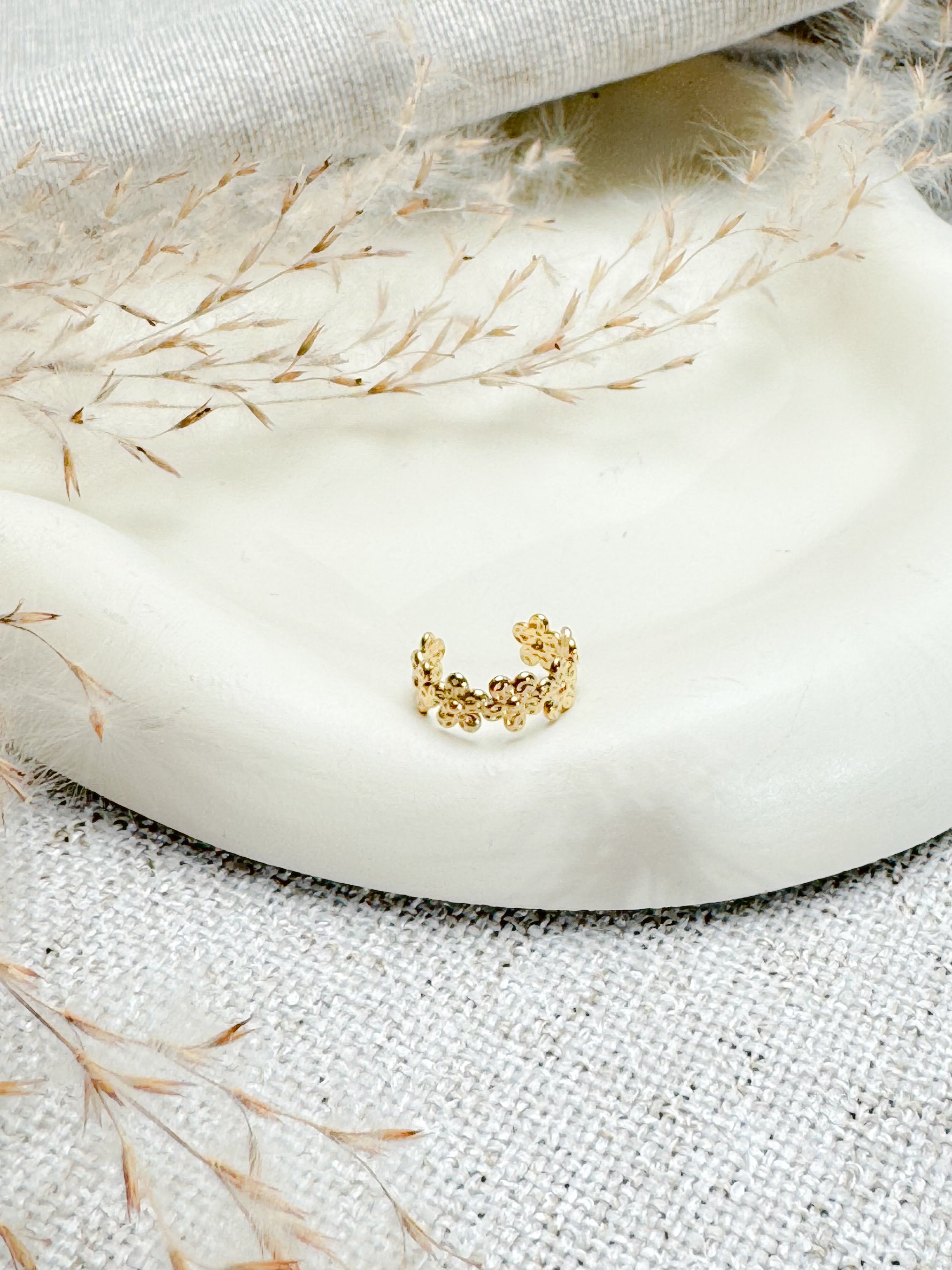 Flower Earcuff