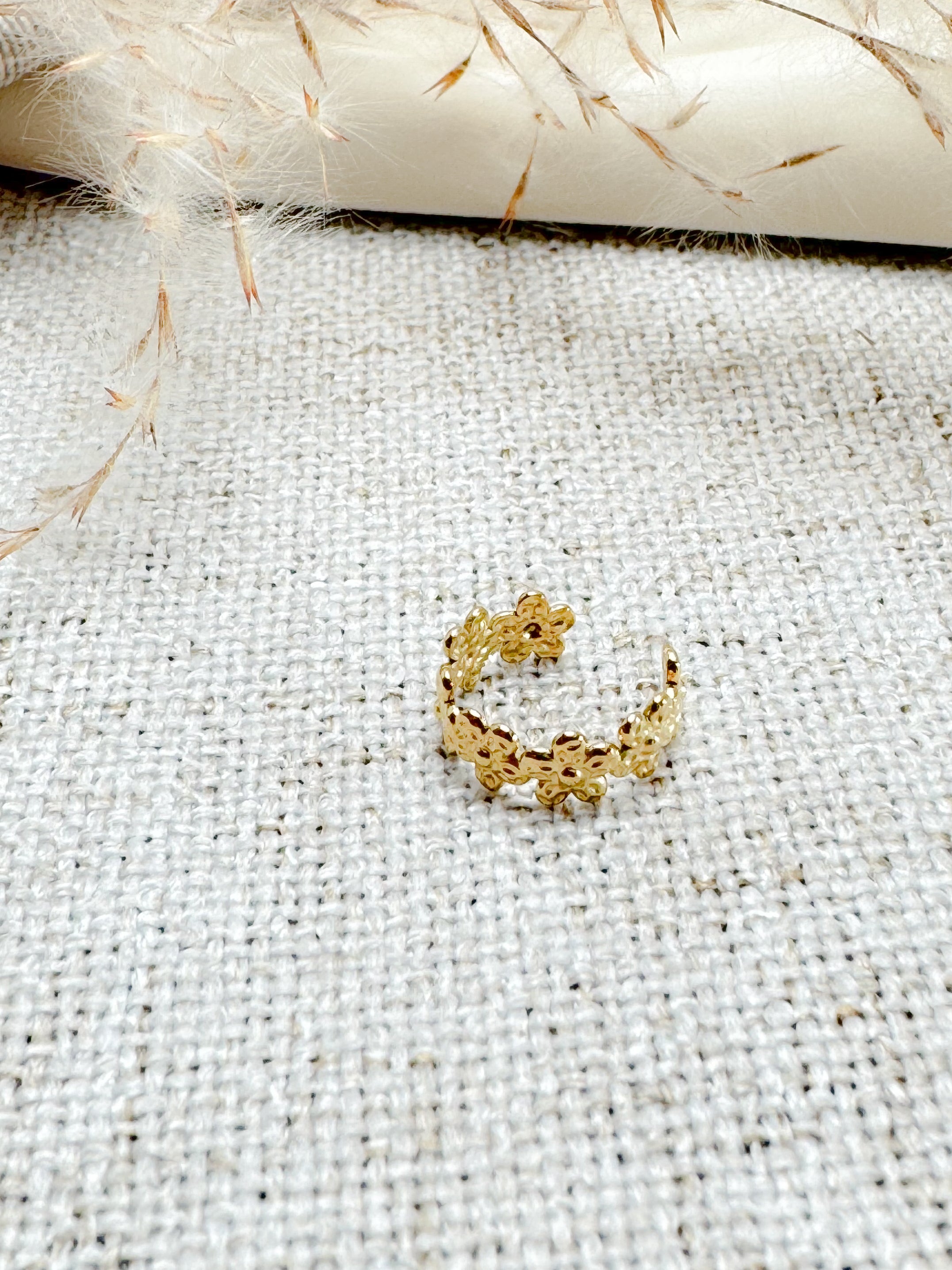 Flower Earcuff