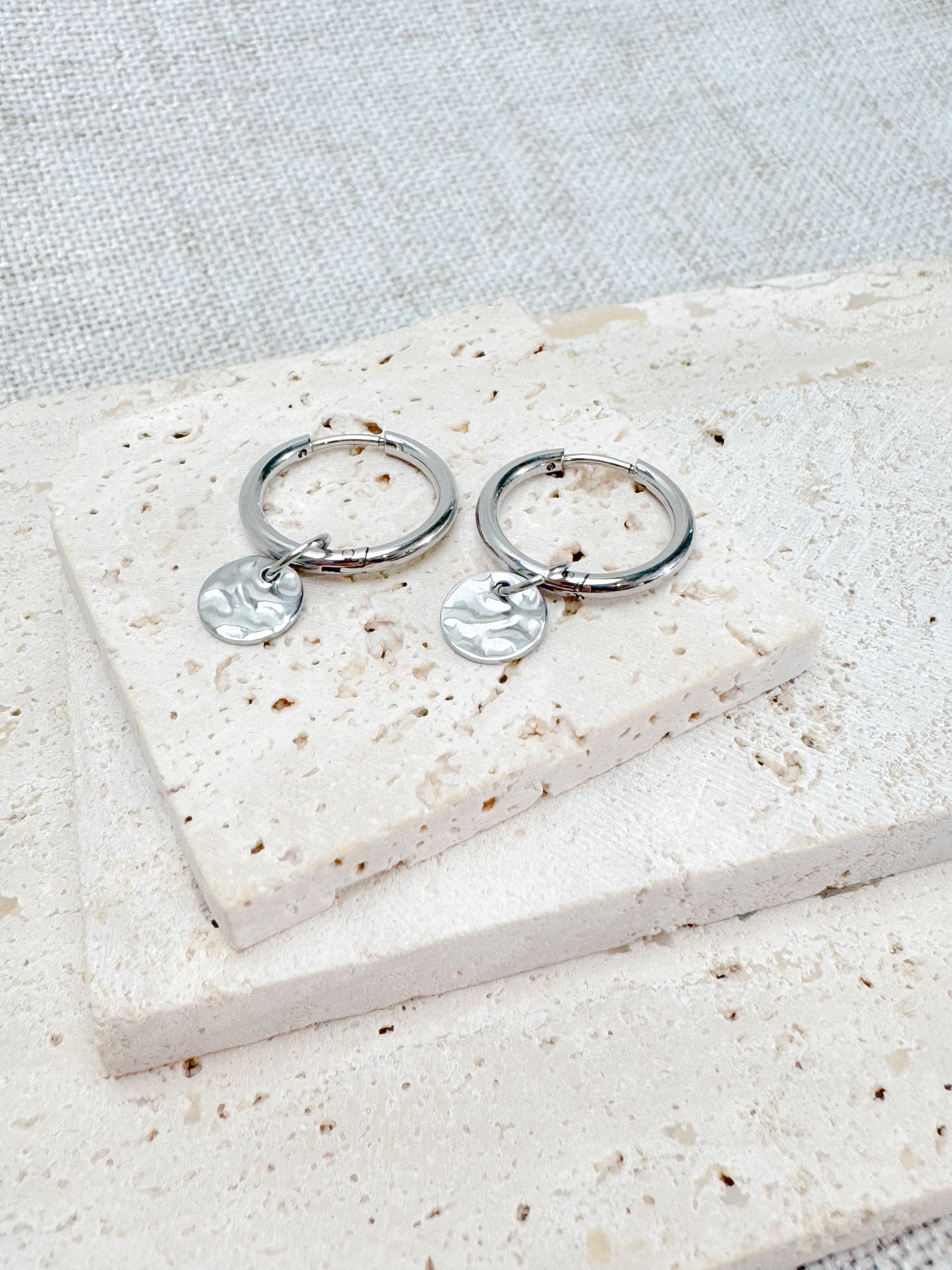 Silberne Charms