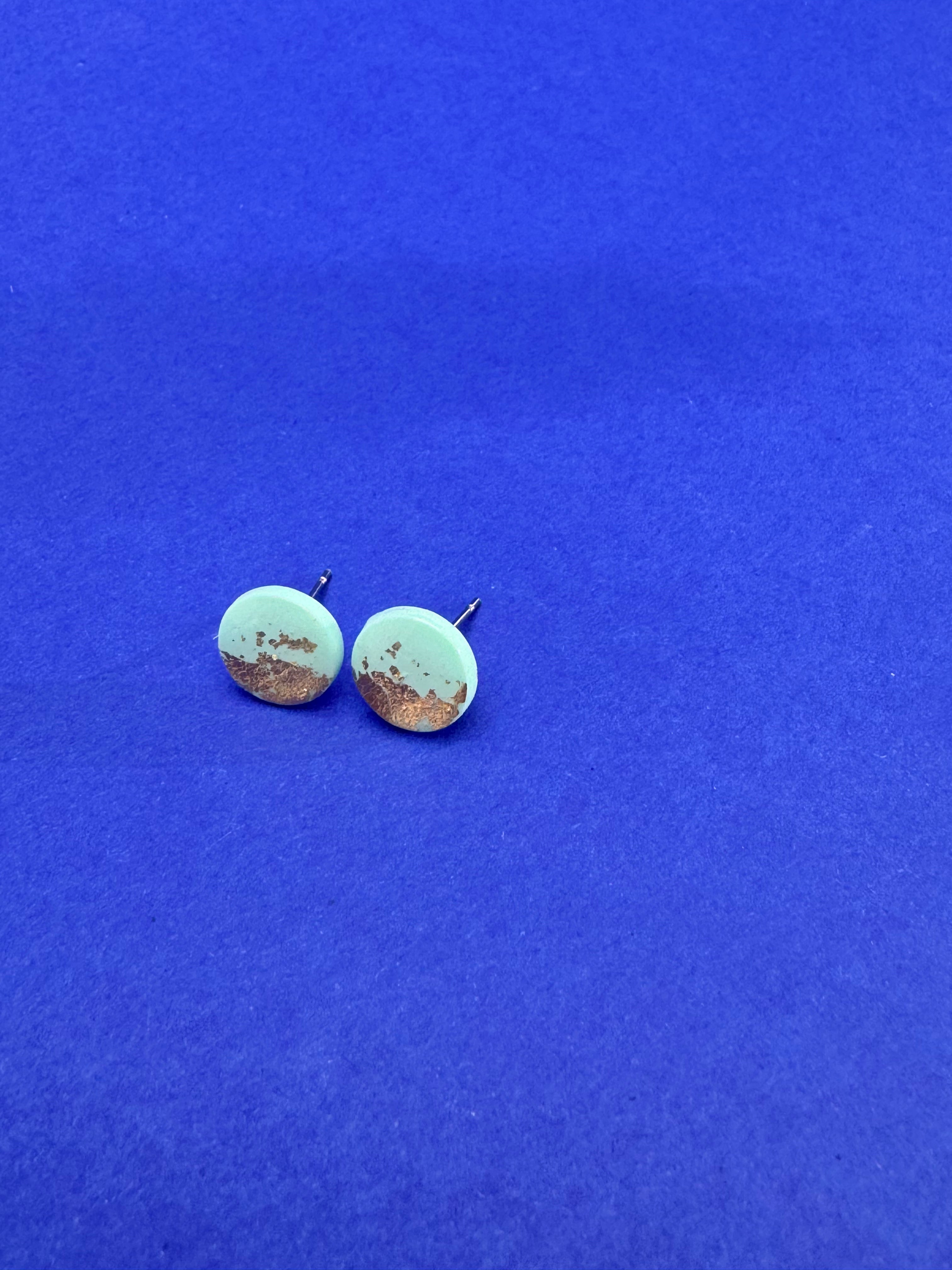 Basic Stecker Bold