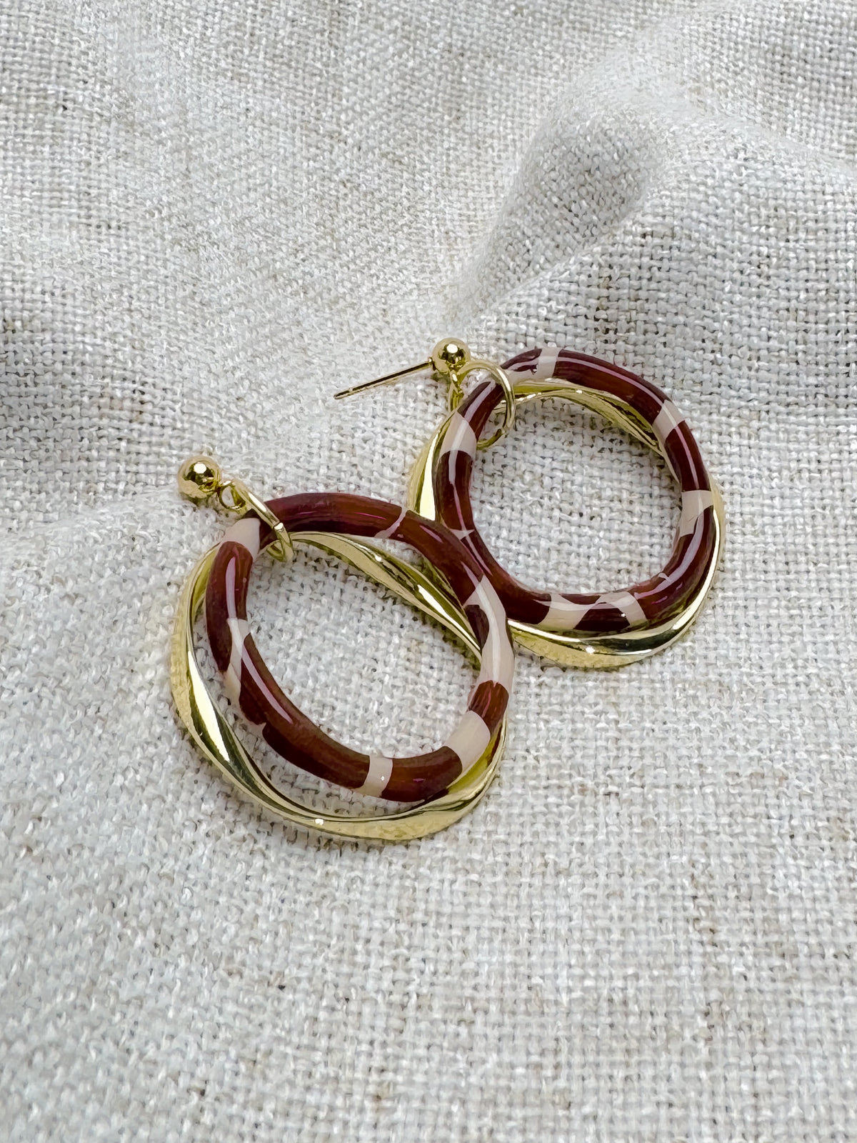 Burgundy Leo